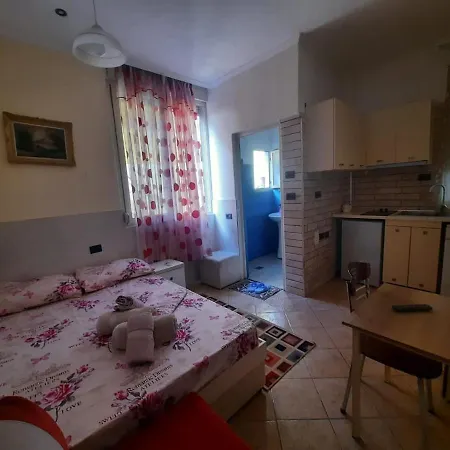 Lovely & Quite 1234gs