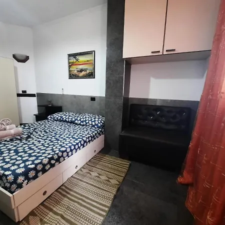 شقة Lovely & Quite 1234gs تيرانا