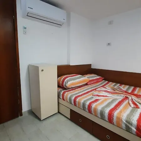 Lovely & Quite 1234gs Apartamento Tirana