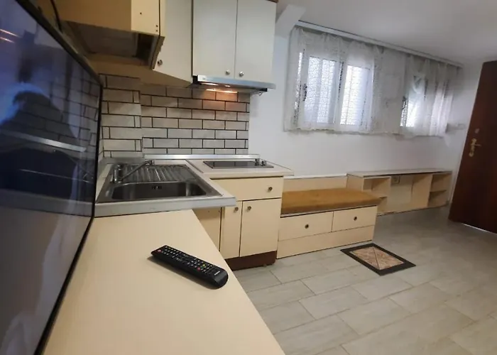 Lovely & Quite 1234gs Apartamento Tirana